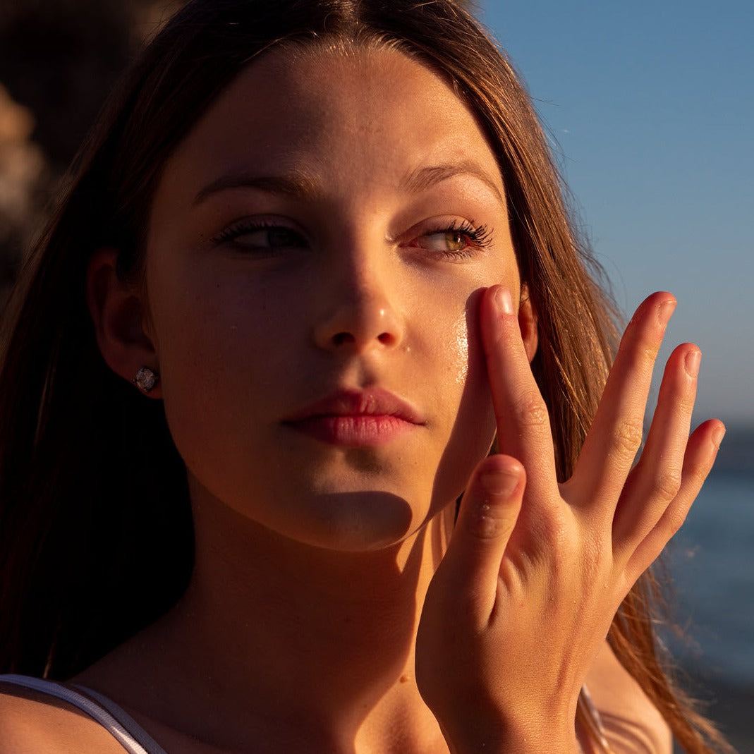 beeautify-model-moisturising-face-1