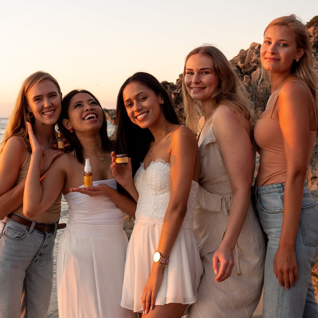 beeautify-models-holding-honey-skincare-products_4_7bf32a7b-b9d8-4865-868a-cc9270dcee19